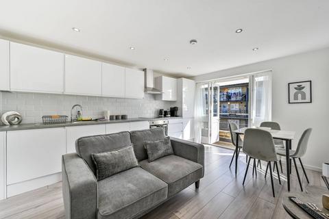 2 bedroom flat to rent, Vivian Comma Close, Finsbury Park, London, N4