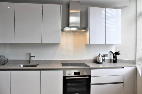 2 bedroom flat to rent, City Road, Angel, London, EC1V