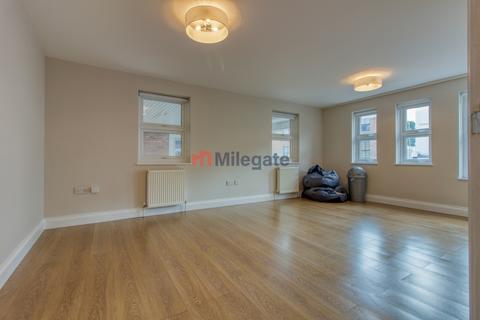 1 bedroom flat to rent, Askew Road, London W12