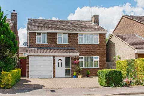 4 bedroom detached house for sale, Lawrence Leys, Bloxham, OX15