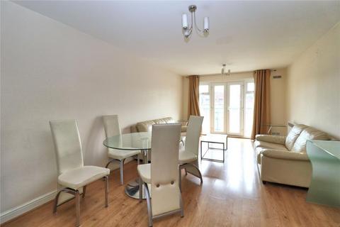 2 bedroom apartment to rent, Metro Apartments, Woking GU21