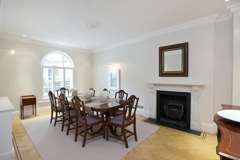 6 bedroom townhouse to rent, Wilton Place, Knightsbridge