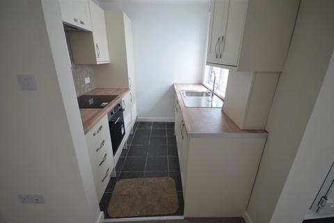 2 bedroom terraced house to rent, Pauls Row, Truro