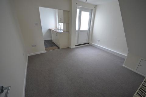 2 bedroom terraced house to rent, Pauls Row, Truro