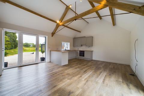 3 bedroom barn conversion for sale, London Road, Weston