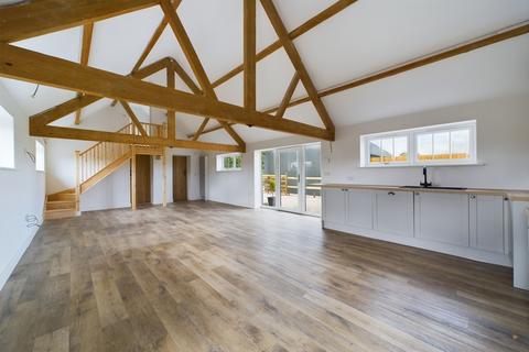 3 bedroom barn conversion for sale, London Road, Weston