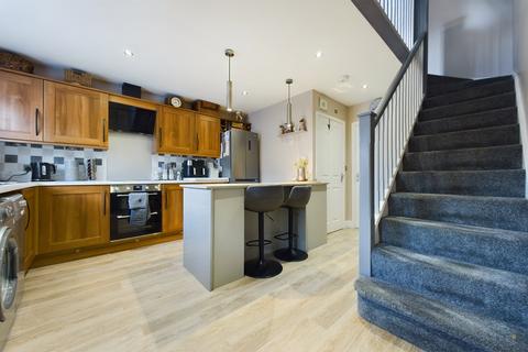 48 Chamberlain Close, Uttoxeter, ST14 8ET