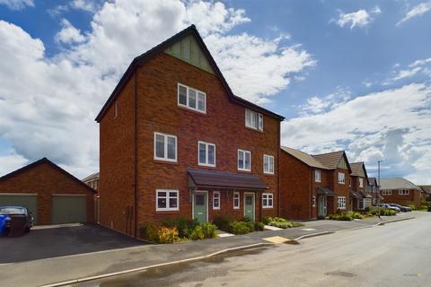 4 bedroom townhouse for sale, Coppice Road, Tatenhill