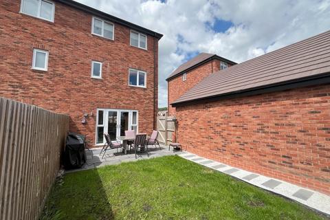 4 bedroom townhouse for sale, Coppice Road, Tatenhill