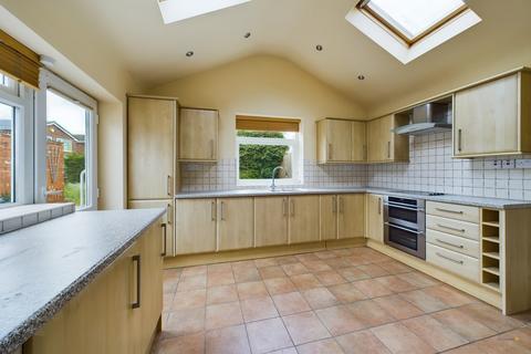 2 bedroom detached bungalow for sale, Brookside Avenue, East Leake