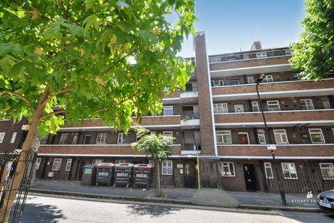 3 bedroom flat to rent, Bevenden Street, London