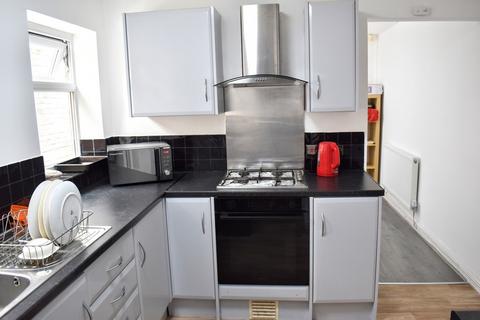 1 bedroom in a house share to rent, Birchfields Road, Manchester