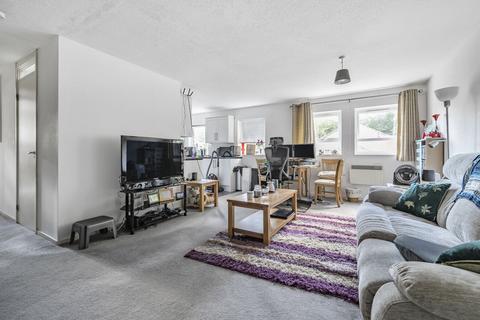 2 bedroom flat for sale, Kimberley, Bracknell RG12