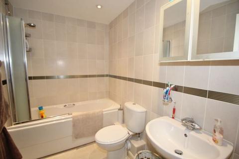 3 bedroom property for sale, White's Way, Hedge End, SO30