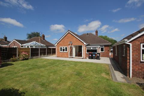 3 bedroom detached bungalow to rent, Manor Drive, Great Boughton, Chester