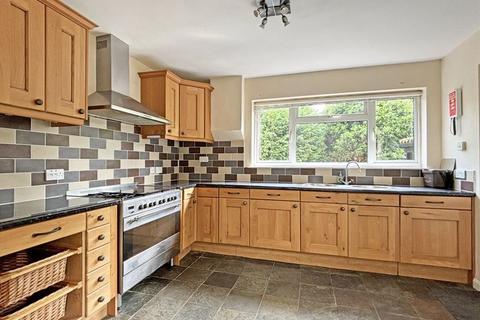 6 Blackdown Road, Rockwell Green, Wellington, TA21 9DG