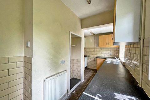 2 bedroom semi-detached house for sale, Brynmawr Road, LANESFIELD, WV14 9BU