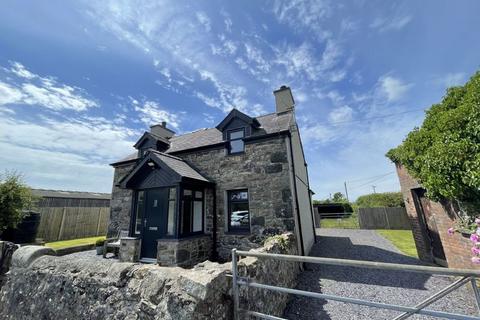 3 bedroom detached house to rent, Llandyfrydog, Llannerch-Y-Medd, Isle of Anglesey