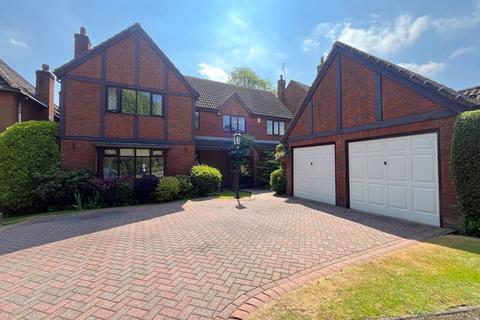 4 bedroom detached house for sale, Mansion Drive, Burntwood, WS7 0JD