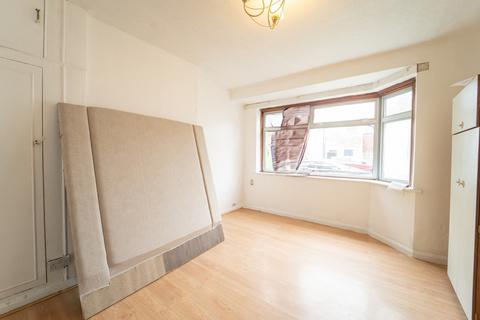 2 bedroom ground floor maisonette for sale, Balfour Road, Southall