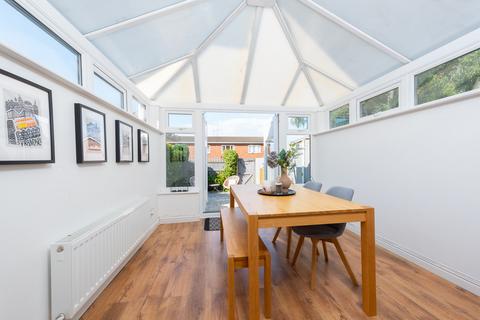 7 Barn Field, Yateley, GU46 6HZ