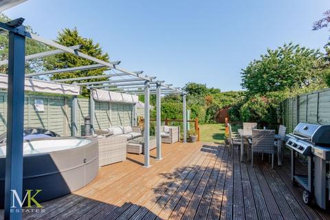 4 bedroom semi-detached house for sale, Southwick Road, Bournemouth BH6