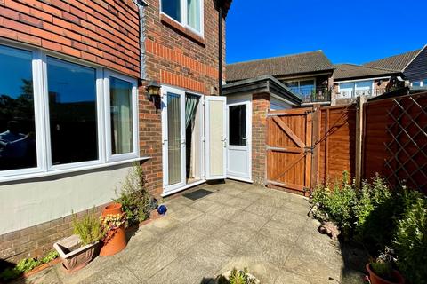 2 bedroom end of terrace house for sale, The Leas, Rustington