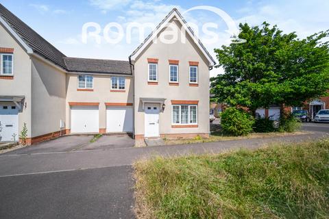 3 bedroom semi-detached house to rent, Jersey Drive