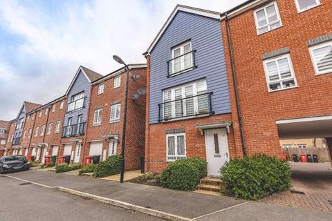 1 bedroom apartment to rent, Chadwick Road, Slough