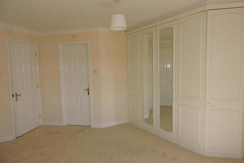 2 bedroom flat to rent, Petworth House, Davigdor Road