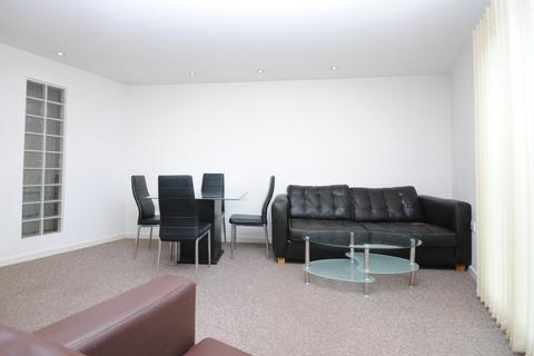 2 bedroom apartment to rent, Waterside Gardens, Bolton BL1 8WB