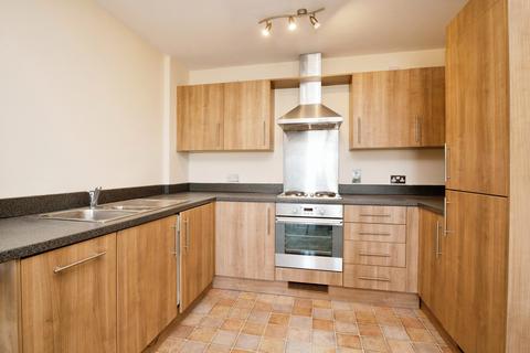 2 bedroom apartment to rent, Overstone Court