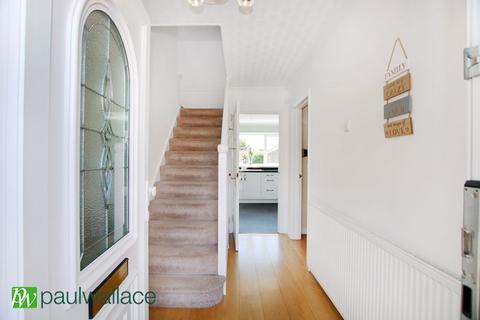 11 Grenville Close, Waltham Cross, EN8 8RP