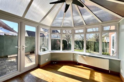 23 Amberley Close, Calne, SN11 9UP