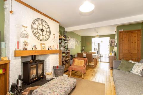 3 bedroom cottage for sale, Henry Street, Tring