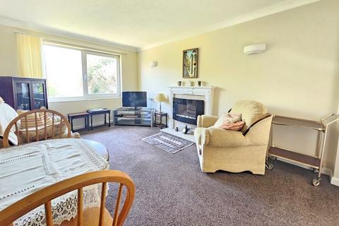 1 bedroom retirement property for sale, Homeryde House, Lee-On-The-Solent, PO13