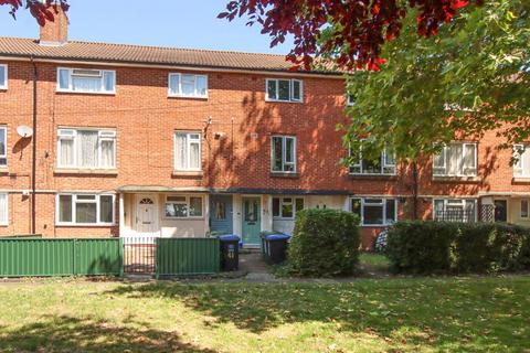 3 bedroom property for sale, Widmore Drive, Adeyfield