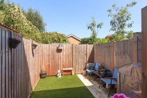3 bedroom property for sale, Widmore Drive, Adeyfield