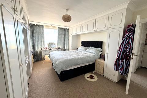 1 bedroom flat to rent, West Parade, Worthing