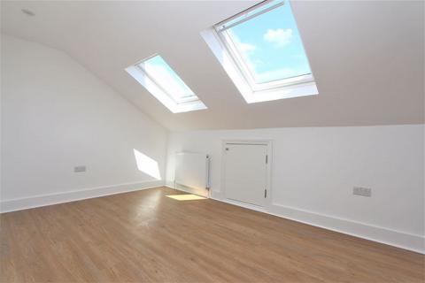 1 bedroom flat to rent, Hedge Lane, Palmers Green N13