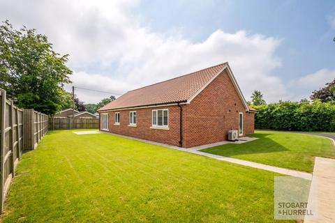 3 bedroom detached bungalow for sale, Howletts Loke, Norwich NR13