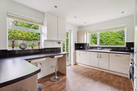 Robins Roost Hare Lane, Little Kingshill, Great Missenden, HP16 0EE