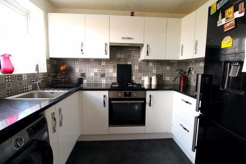 3 bedroom end of terrace house for sale, Diana Gardens, Bradley Stoke