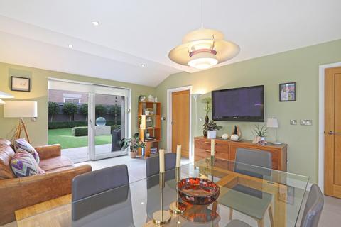 1 Mowbray Close, Epping, CM16 5AZ