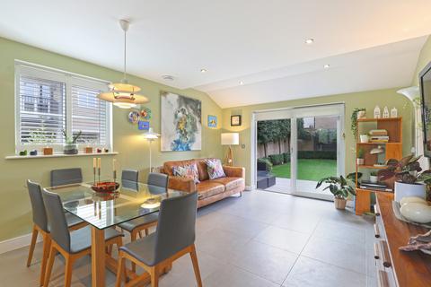 1 Mowbray Close, Epping, CM16 5AZ