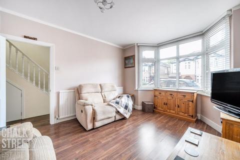 3 bedroom end of terrace house for sale, Manor Road, Romford, RM1