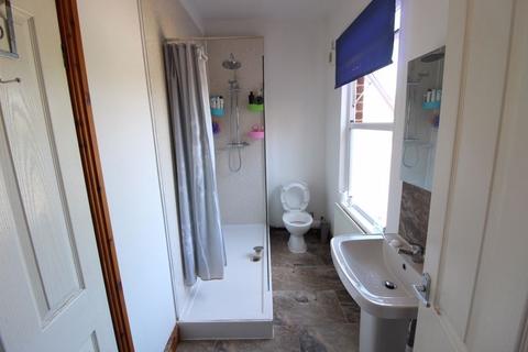 4 bedroom end of terrace house for sale, Derby Road, Wrexham