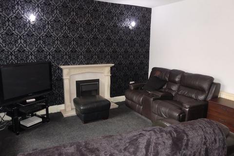 2 bedroom house for sale, Fields New Road, Oldham OL9