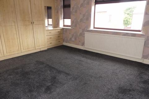 2 bedroom house for sale, Fields New Road, Oldham OL9