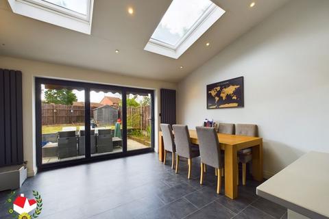 12 Goldsborough Close, Gloucester, GL4 4ST